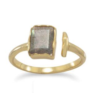14 Karat Gold Plated Rectangular Labradorite Ring Item #: 83682